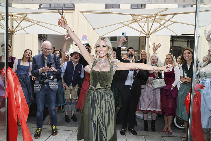 Kinga Mathe bei der Eröffnung des Kinga Mathe Store in München  (©Foto: Petra Stadler Photographie)